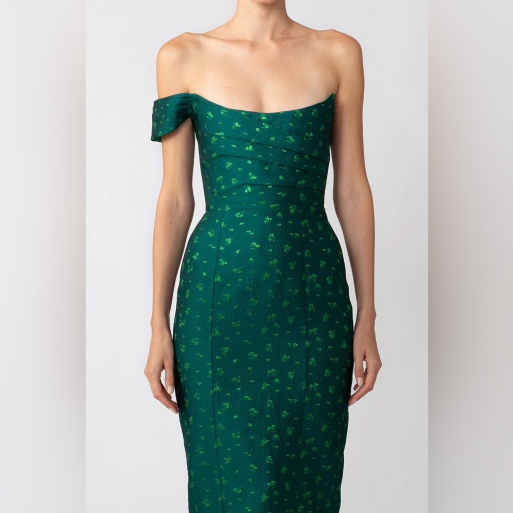 Elegant Green Off-Shoulder Dress